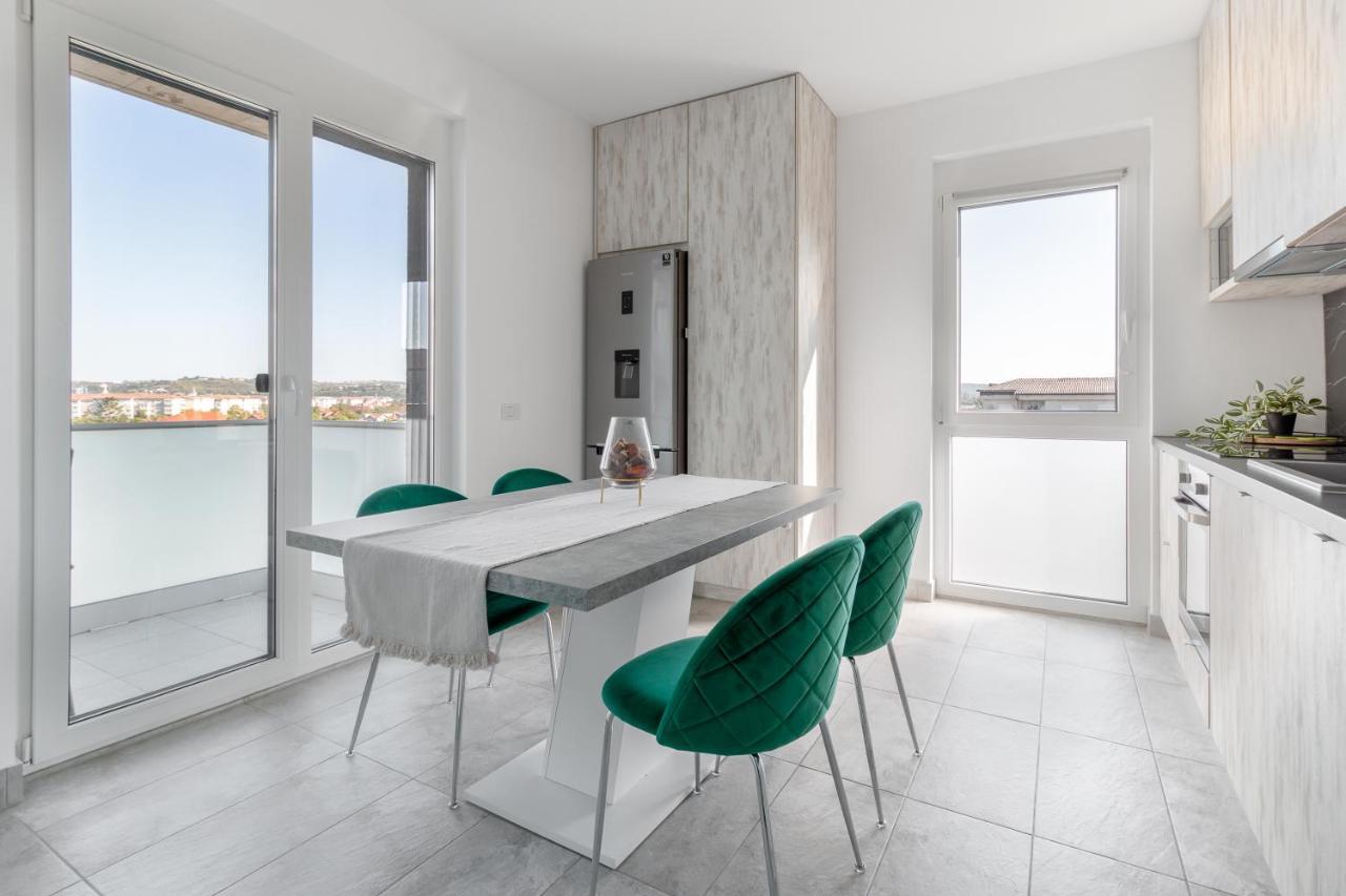 Vancouver Flat Oradea Exterior photo